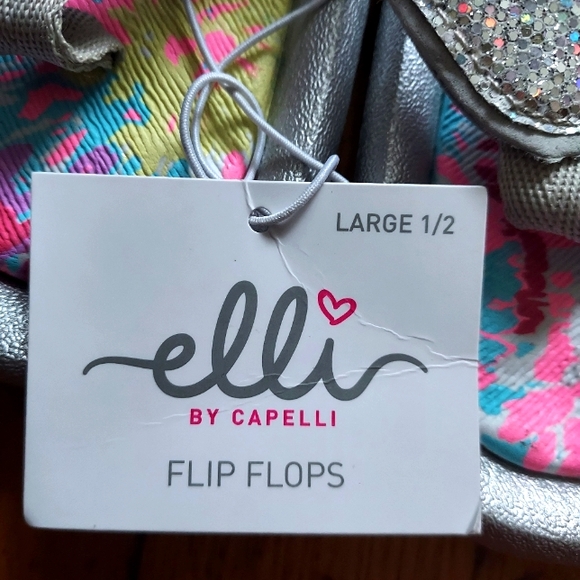 "Tie Dye" pattern Flip Flops - Elli by Cappelli - new with tags - size 1-2 youth - Picture 5 of 7